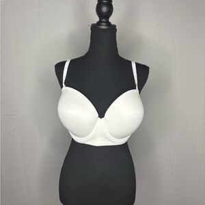 Elegant White Underwire Bra Backless